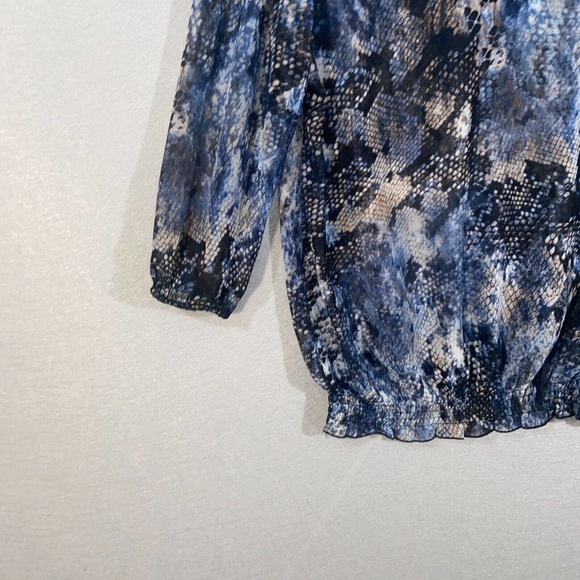 Chicos Blouse Womens 0 Black Blue Animal Print 3/4 Sleeve Sheer Buttons Fitted - Picture 10 of 14